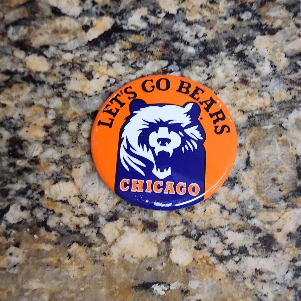Vintage 1980s Chicago Bears button pinback collectible retro Read See